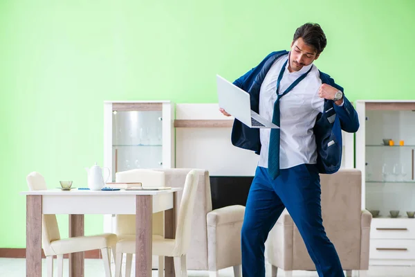 Man dressing up and late for work — Stock Photo, Image