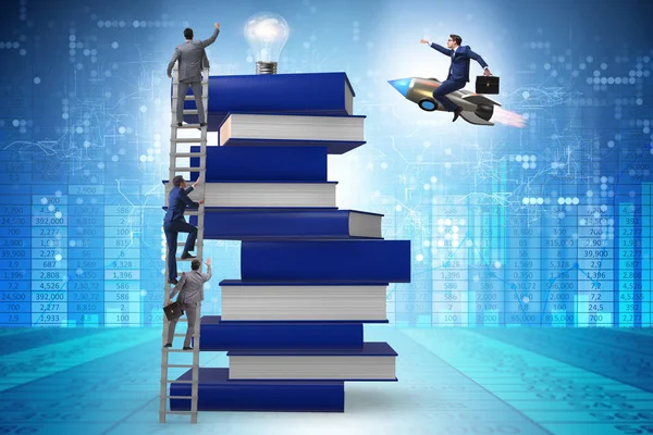 Conceito de educação com livros e pessoas — Fotografia de Stock