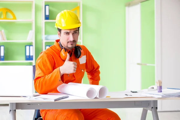 Construction supervisor planning new project in office — Stock Photo, Image