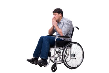 Adam beyaz arka plan üzerinde izole tekerlekli sandalye üzerinde