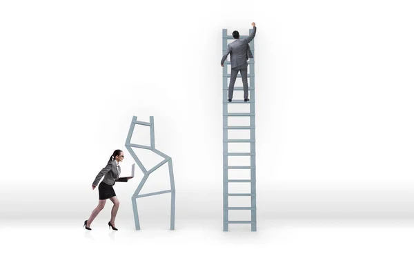 Concepto de desigualdad de oportunidades de carrera entre hombres y mujeres — Foto de Stock