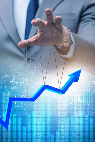 Hand stödja tillväxt diagrammet linje — Stockfoto