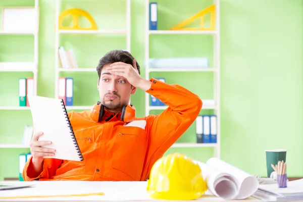 Construction supervisor planning new project in office — Stock Photo, Image