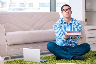 Öğrenci meditasyonu ve üniversite sınavlarına hazırlanma