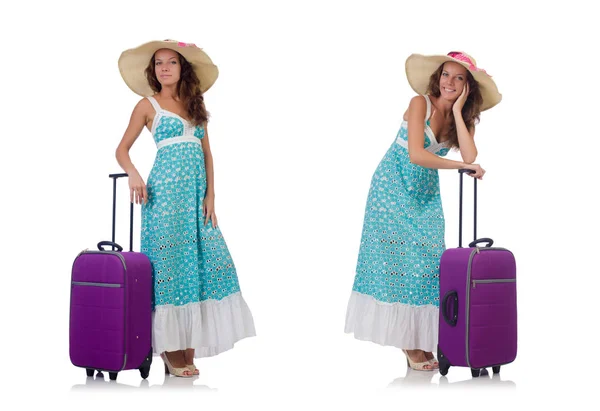 Женщина путешественник с чемоданом изолированы на белом — стоковое фото