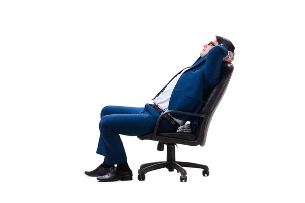 Geschäftsmann sitzt isoliert auf weißem Stuhl — Stockfoto