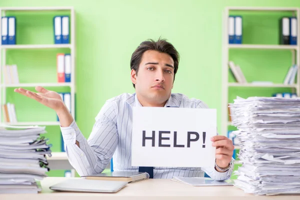 Businessman having problems with paperwork and workload — Stock Photo, Image