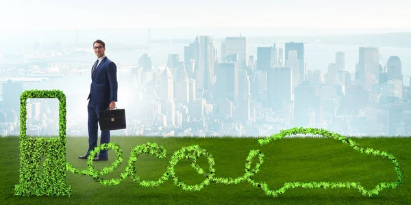 Alternatif enerjiyle çalışan çevre dostu bir araba.