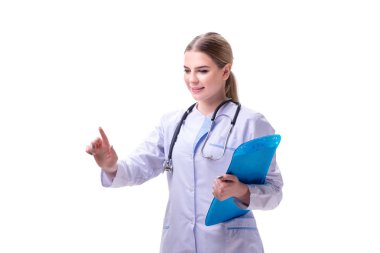 Genç kadın doktor beyaz arka planda izole edilmiş.