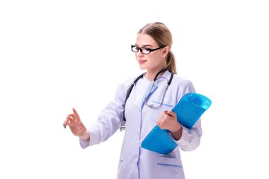 Genç kadın doktor beyaz arka planda izole edilmiş.