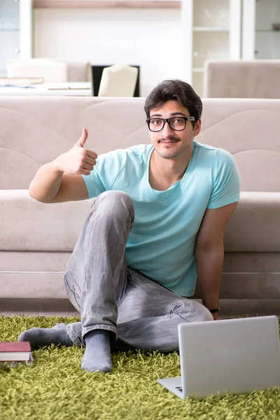 Student preparing for university exams at home — Stock Photo, Image