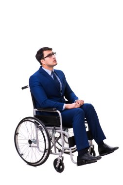 Beyaz arka plan üzerinde izole tekerlekli sandalye ile işadamı