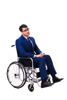 Beyaz arka plan üzerinde izole tekerlekli sandalye ile işadamı