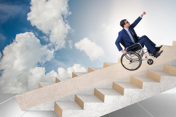 Концепция доступности с инвалидной коляской для инвалидов — стоковое фото
