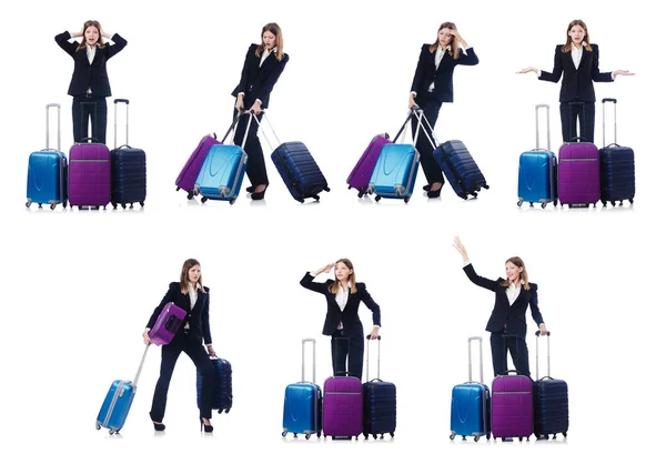 Donna con suitacasi che si prepara per le vacanze estive — Foto Stock