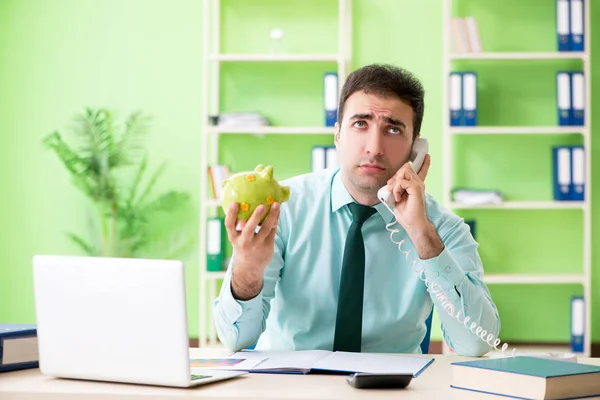 Masculino Gerente Financeiro Trabalhando Escritório — Fotografia de Stock