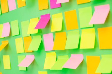 İş konseptinde birçok anımsatıcı