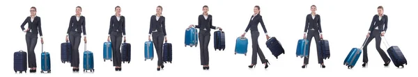 Vrouw met suitacases voorbereiden op zomervakantie — Stockfoto