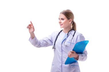 Genç kadın doktor beyaz arka planda izole edilmiş.