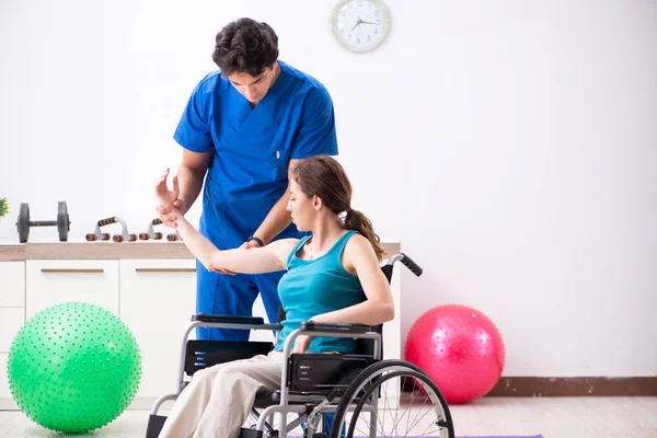 Woman recovering after traffic accident — Stock Photo, Image