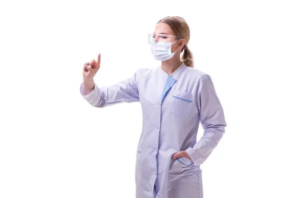 Mladá žena lékař izolované na bílém pozadí — Stock fotografie