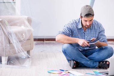 Genç müteahhit gökkuşağının rengini seçiyor 