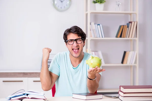 Estudiante joven en concepto de matrícula caro —  Fotos de Stock