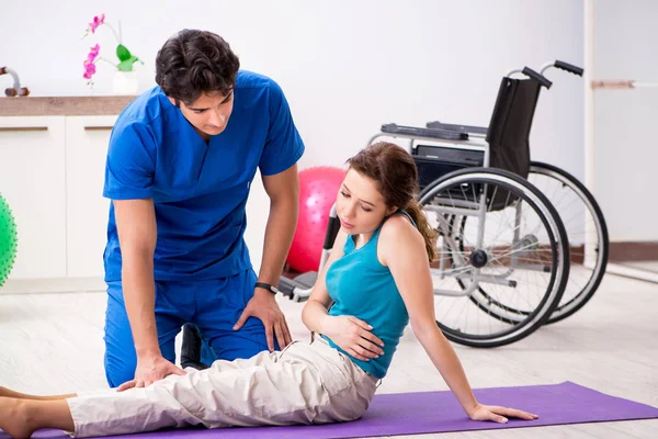 Woman recovering after traffic accident — Stock Photo, Image