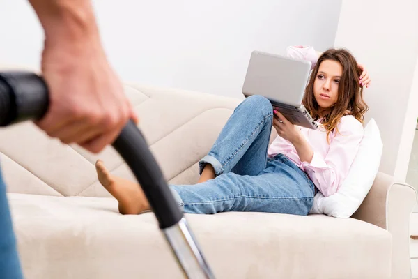 Young family doing cleaning at home — Stock Photo, Image