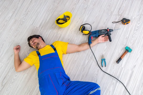 Lavoratore ferito sul luogo di lavoro — Foto Stock