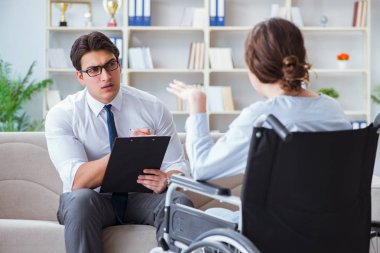 Hastanın psikoterapiste gidip sonuçlarıyla ilgilenmesi.