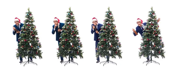 Επιχειρηματίας διακόσμηση χριστουγεννιάτικο δέντρο απομονώνονται σε λευκό — Φωτογραφία Αρχείου
