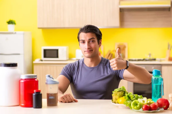 Joven en concepto de alimentación saludable —  Fotos de Stock