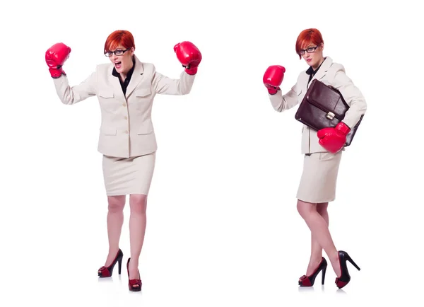 Mulher empresária com luvas de boxe em branco — Fotografia de Stock