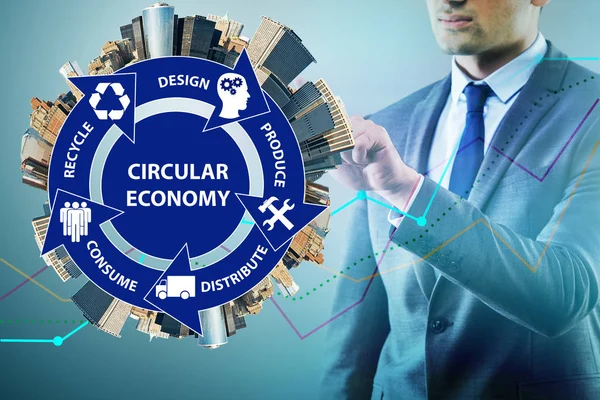 Conceito de economia circular com empresário — Fotografia de Stock