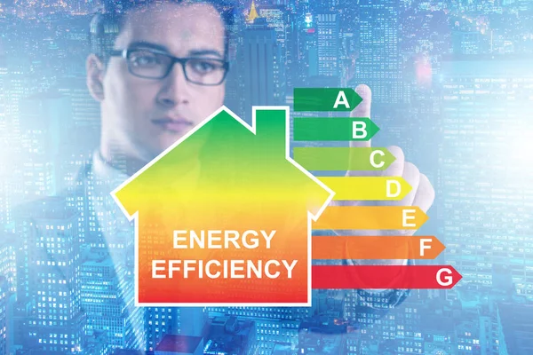 Affärsman inom energieffektivitetskonceptet — Stockfoto