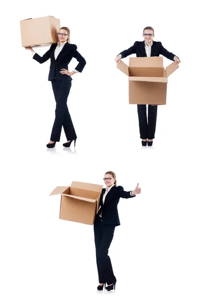 Geschäftsfrau mit Schachteln auf weißem Grund — Stockfoto