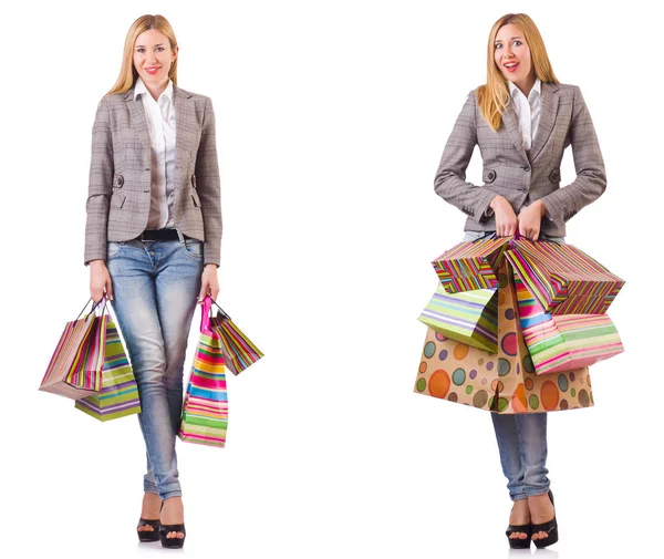 güzel bir kadın ile alışveriş torbaları üzerinde beyaz izole