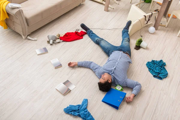 Hombre muerto después de robo en casa — Foto de Stock