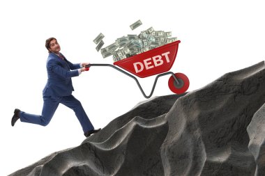 İş adamı, borç kredisi kavramında el arabasını yokuş yukarı itiyor