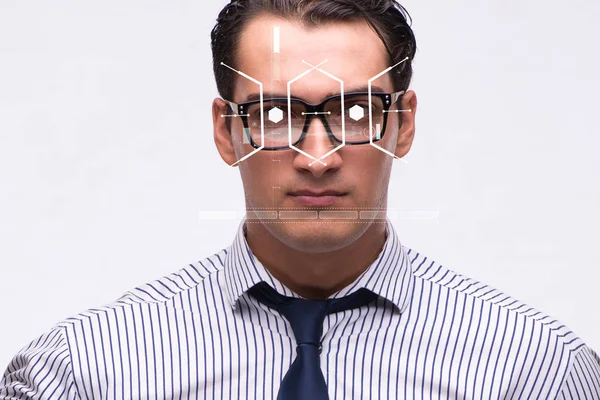 Concept van sensor geïmplanteerd in het menselijk oog — Stockfoto