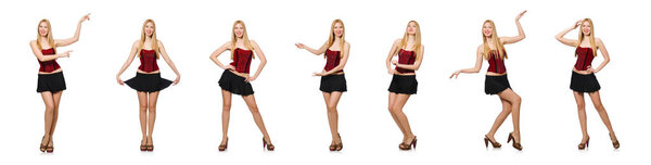 Женщина нажимает виртуальную кнопку на белом