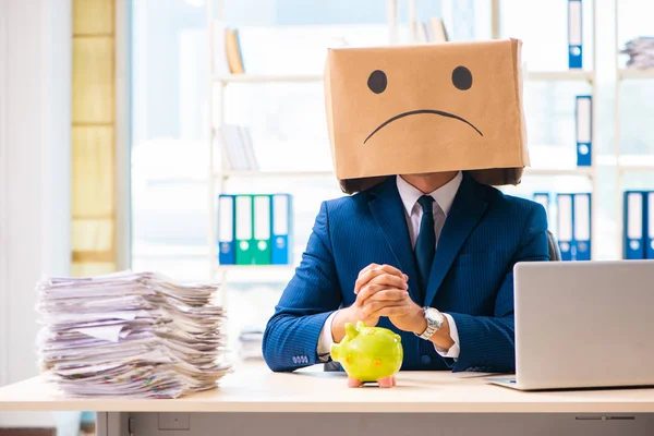 Homem infeliz com caixa em vez de cabeça — Fotografia de Stock