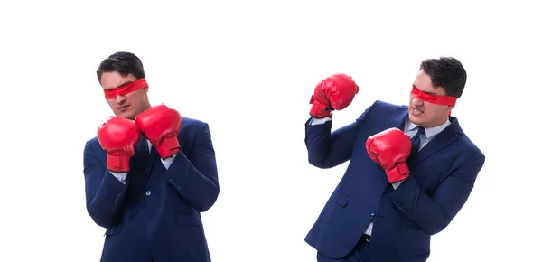 Advogado com venda vendada usando luvas de boxe isolado em branco — Fotografia de Stock