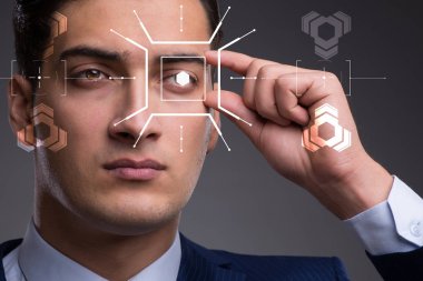 İnsan gözüne yerleştirilmiş sensör konsepti