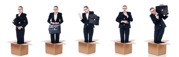 Frau im Out-of-Box-Konzept — Stockfoto