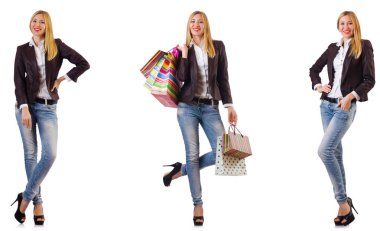 güzel bir kadın ile alışveriş torbaları üzerinde beyaz izole