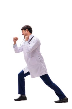 Baskı altındaki genç ve yakışıklı doktor beyazlara izole edilmiş.