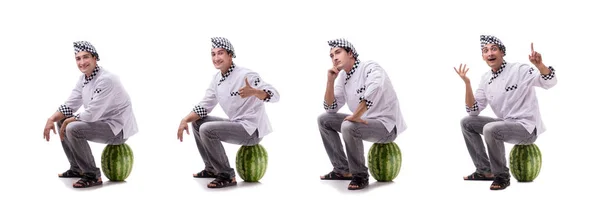 Ung manlig kock med vattenmelon isolerad på vitt — Stockfoto