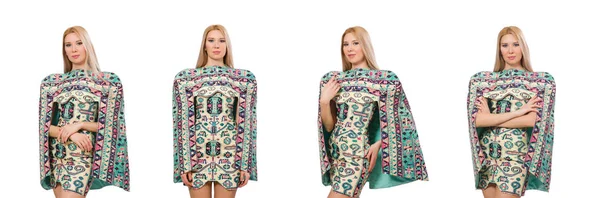 Μοντέλο φορώντας φόρεμα με αζερικά στοιχεία χαλί απομονώνονται σε — Φωτογραφία Αρχείου